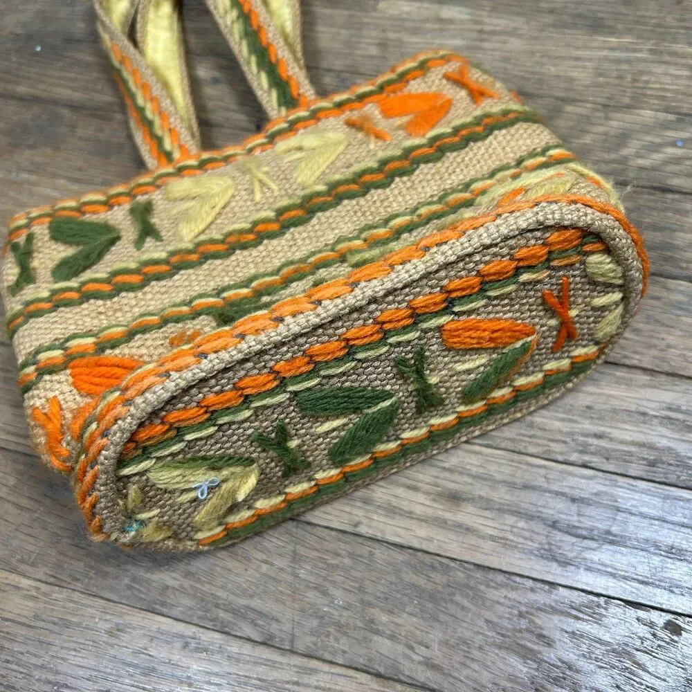 Vintage 70s Embroidered Yarn and Burlap Hand Bag